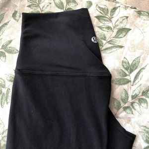 Align crops - Black - size 4